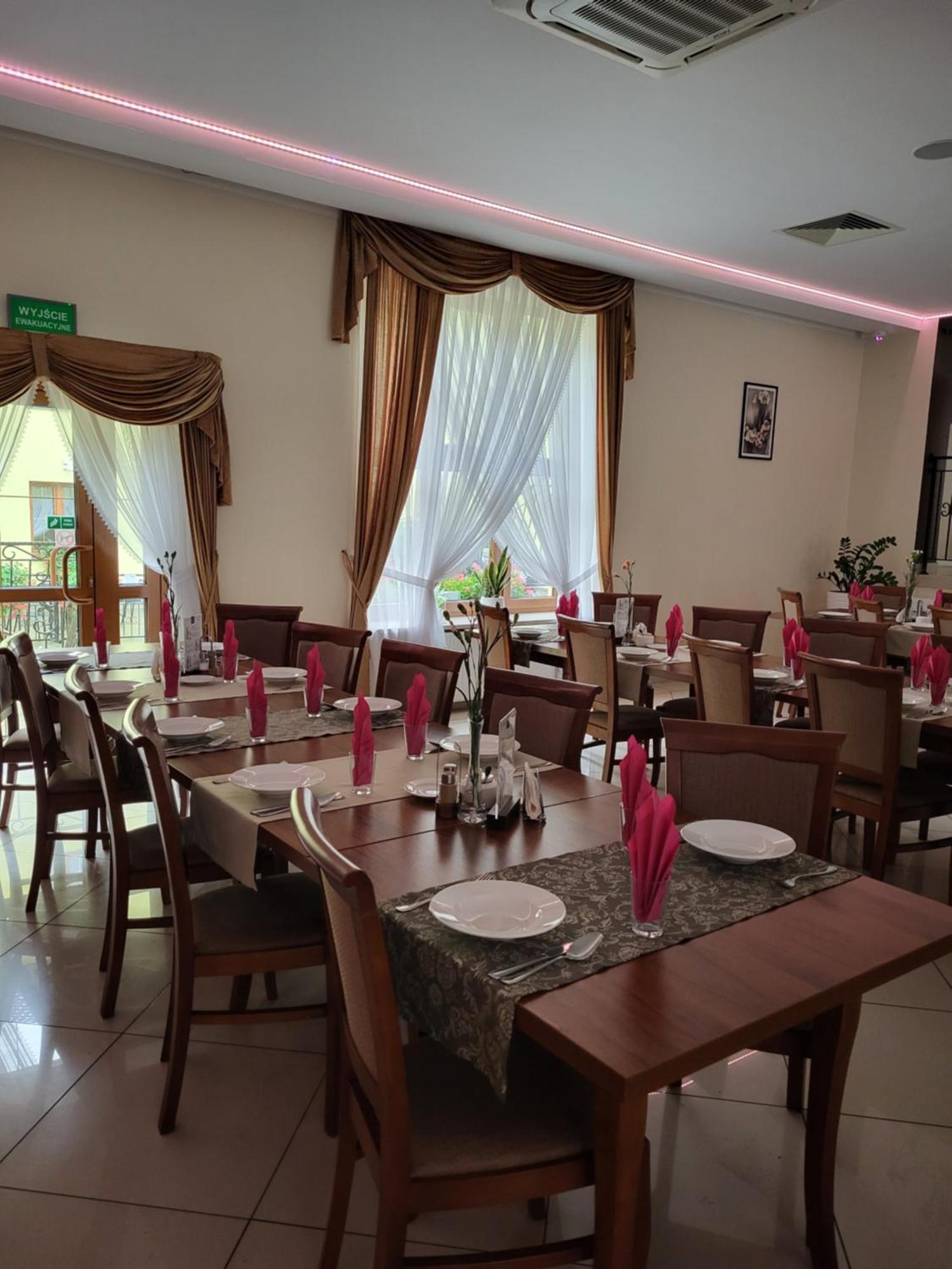 Hotel Chancza Spa & Restauracja Rakow  외부 사진